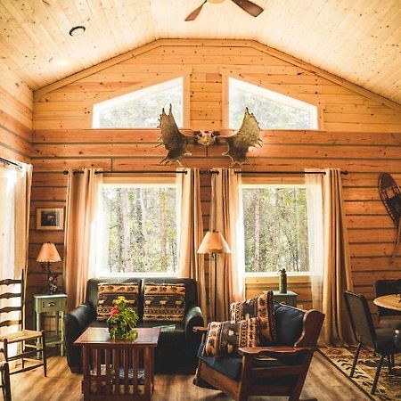 Denali Wild Stay - Moose Cabin, Free Wifi, 2 Private Bedrooms, Sleep 6 Хийли Екстериор снимка